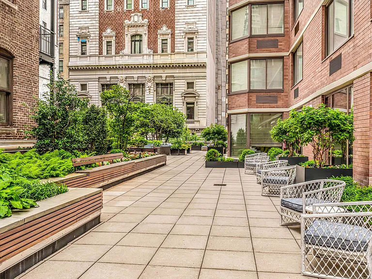 77 W 24th St #5B — Photo 15