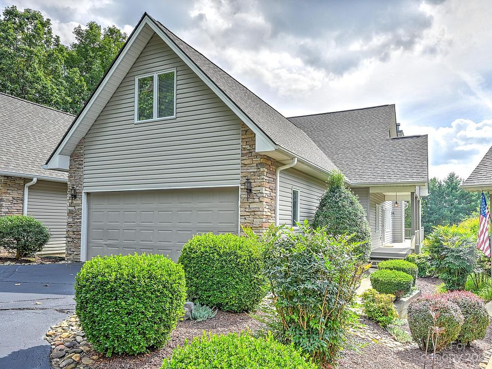 1st image of 2208 E Cumming Woods Ln #11