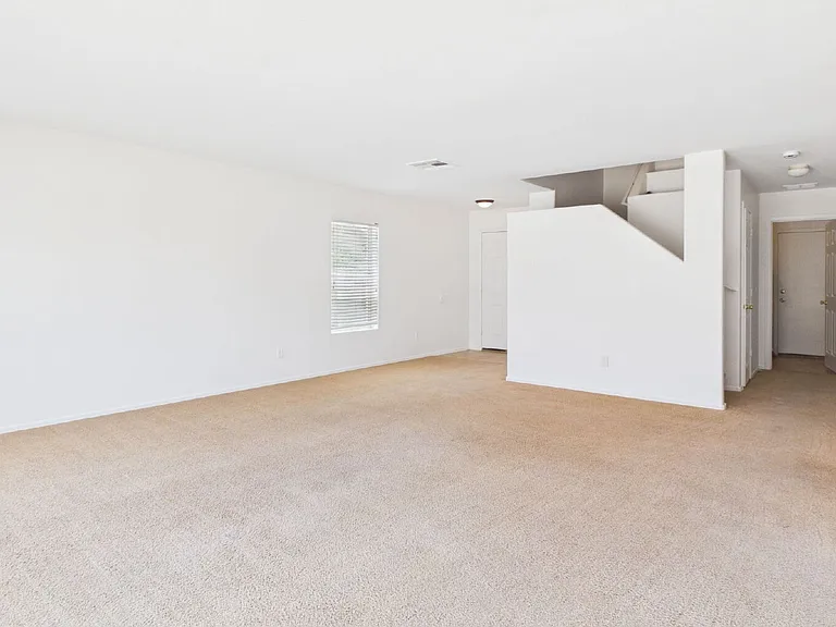 1661 W Harding Ave — Photo 6