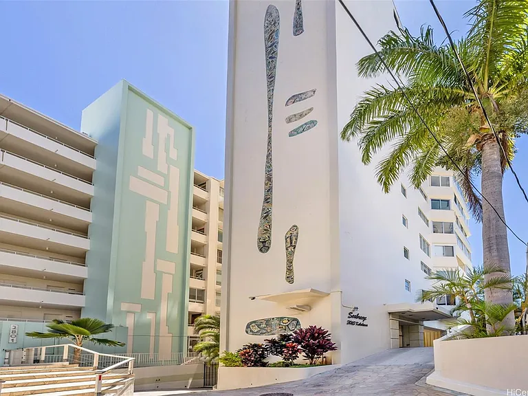 3065 Kalakaua Ave #Penthouse 1 — Photo 11