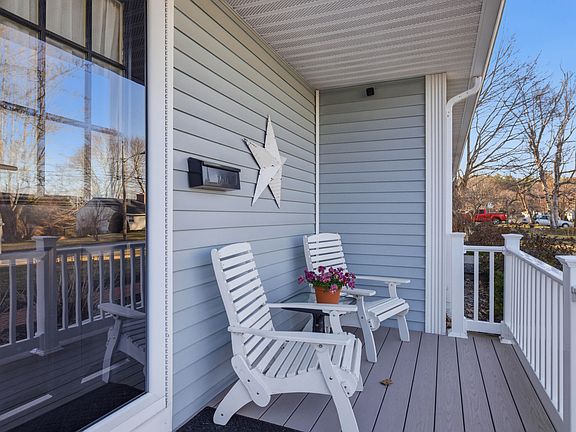 4th image of 10 Longview Terrace