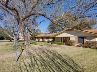 102 Shannon Ln, Georgetown, TX 78628