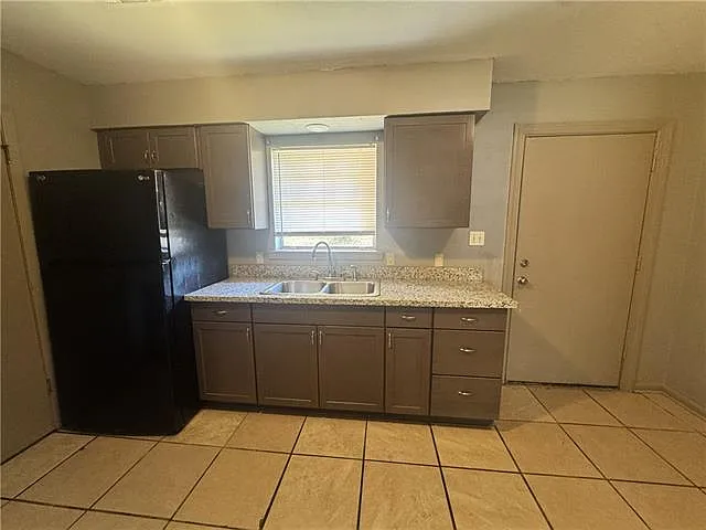 105 Wells Dr — Photo 4