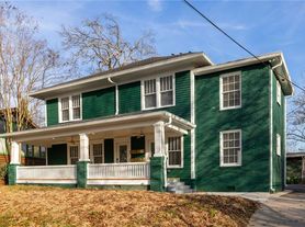 255 Connecticut Ave NE