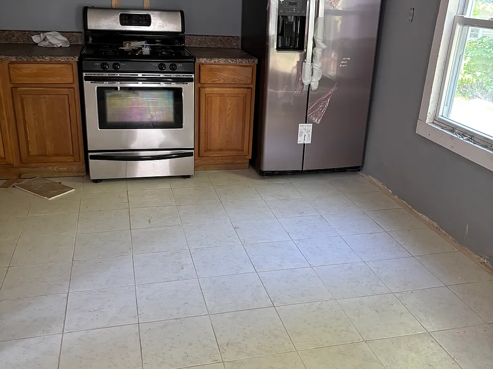 472 Portage St #1