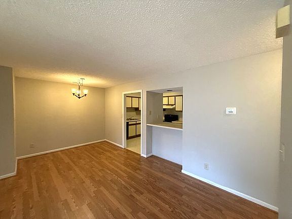 4th image of 1001 Churchill Downs Ct APT G