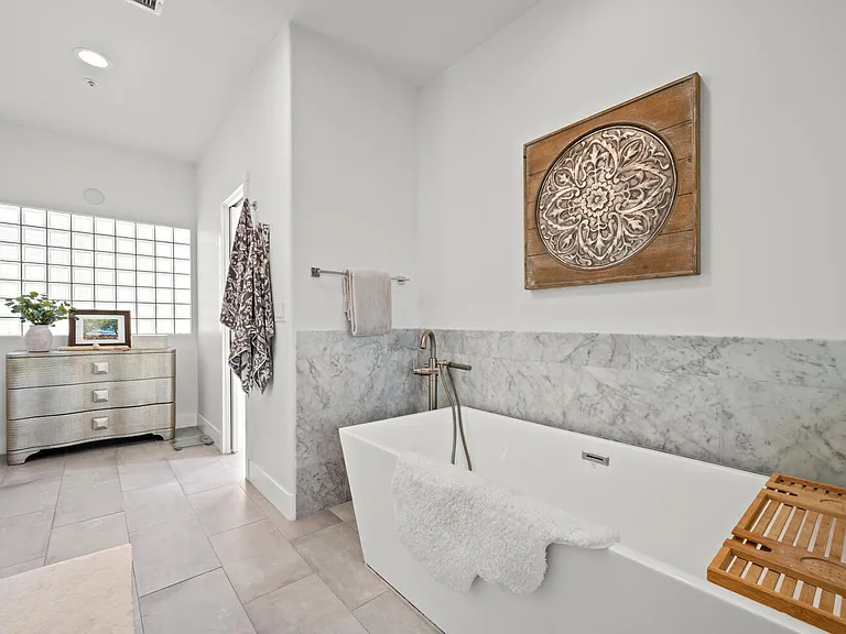 421 Calle Robles — Photo 41