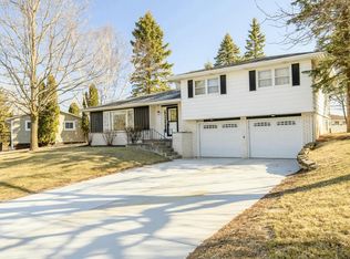 1010 Kathryn St, Mayville, WI 53050