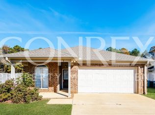 1 Azalea Ln, Moundville, AL 35474
