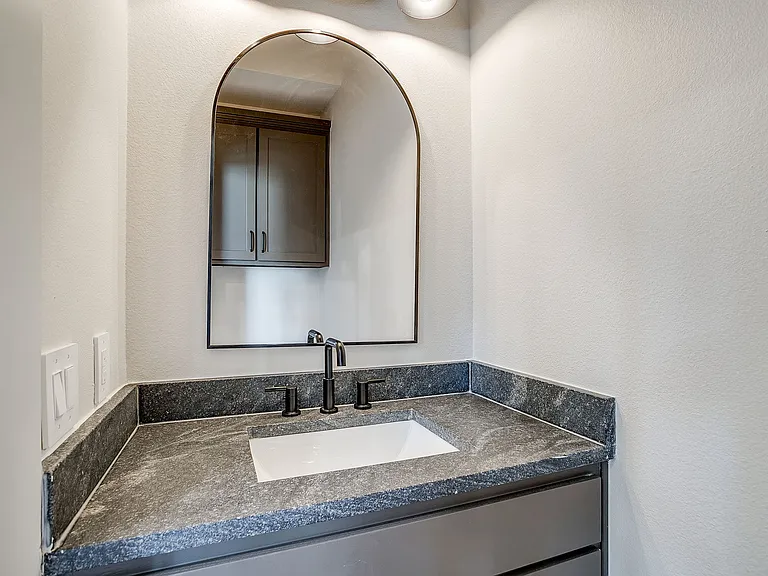 2820 Weisenberger St #110 — Photo 27