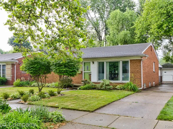 24745 Ross Dr, Redford, MI 48239