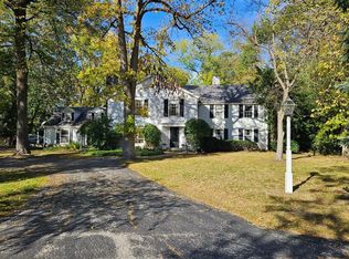 8224 N Gray Log Ln, Fox Pt, WI 53217