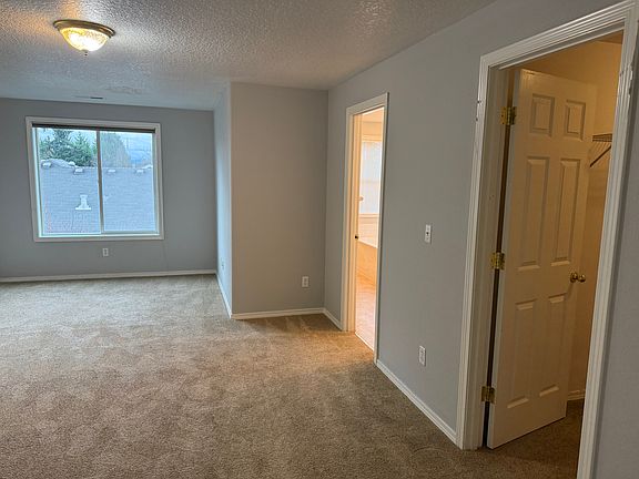5th image of 2503 NE 163rd Ct
