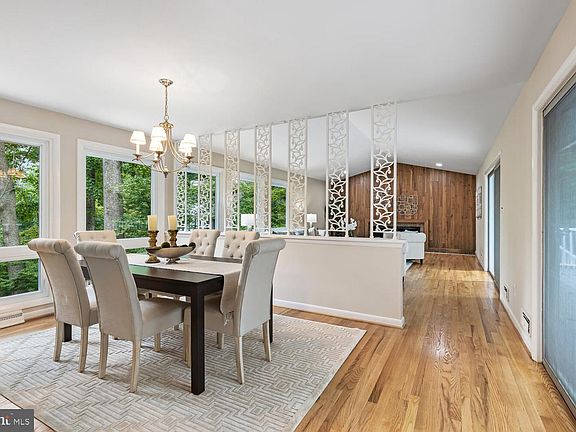 4th image of 3708 Quaint Acre Cir