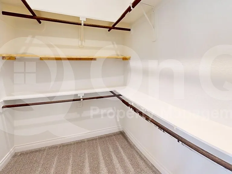2401 Robin Way — Photo 26