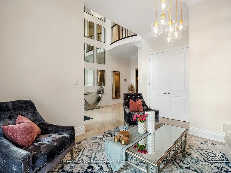 9 Interlacken Dr — Photo 10