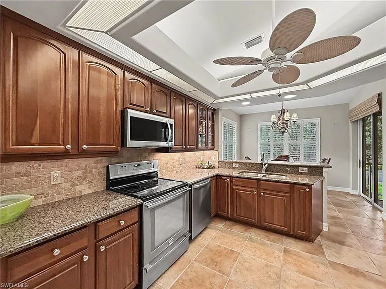 8390 Big Acorn Cir #1103 — Photo 18
