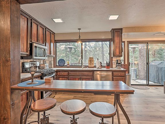 3rd image of 26633 Lake Forest Dr