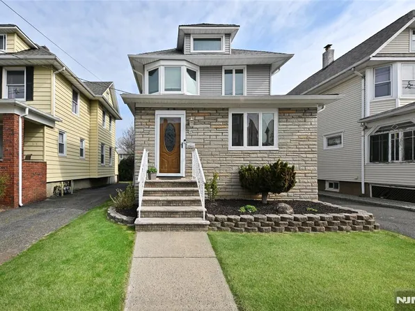 34 Hazelton St, Ridgefield Park, NJ 07660