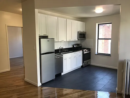 Rented by PMG Real Estate  | media 21