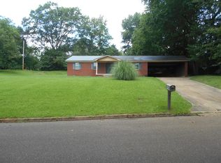 1590 W Govan St, Grenada, MS 38901
