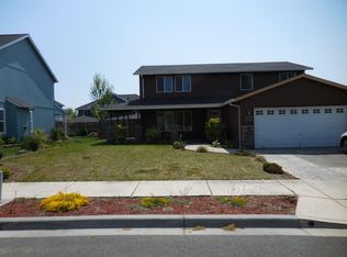 1970 Aristona St, Central Point, OR 97502