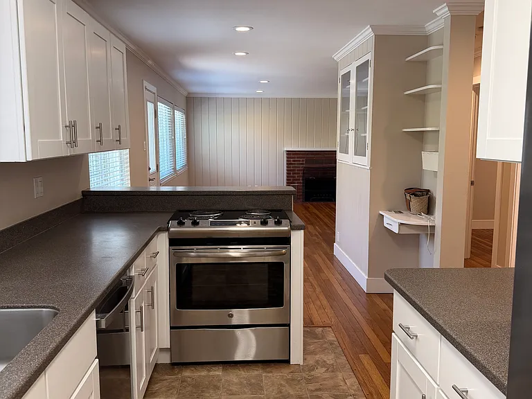 1906 Diamond Ct — Photo 17