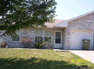 203 S Walker St, Pleasant Hill, MO 64080