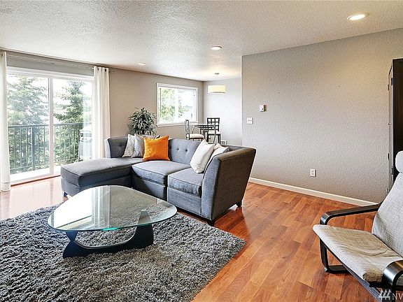 5th image of 8747 Phinney Ave N APT 11