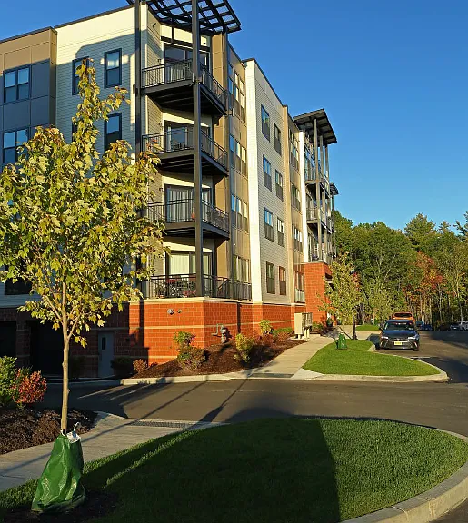 Excelsior Park Apartments — Photo 8