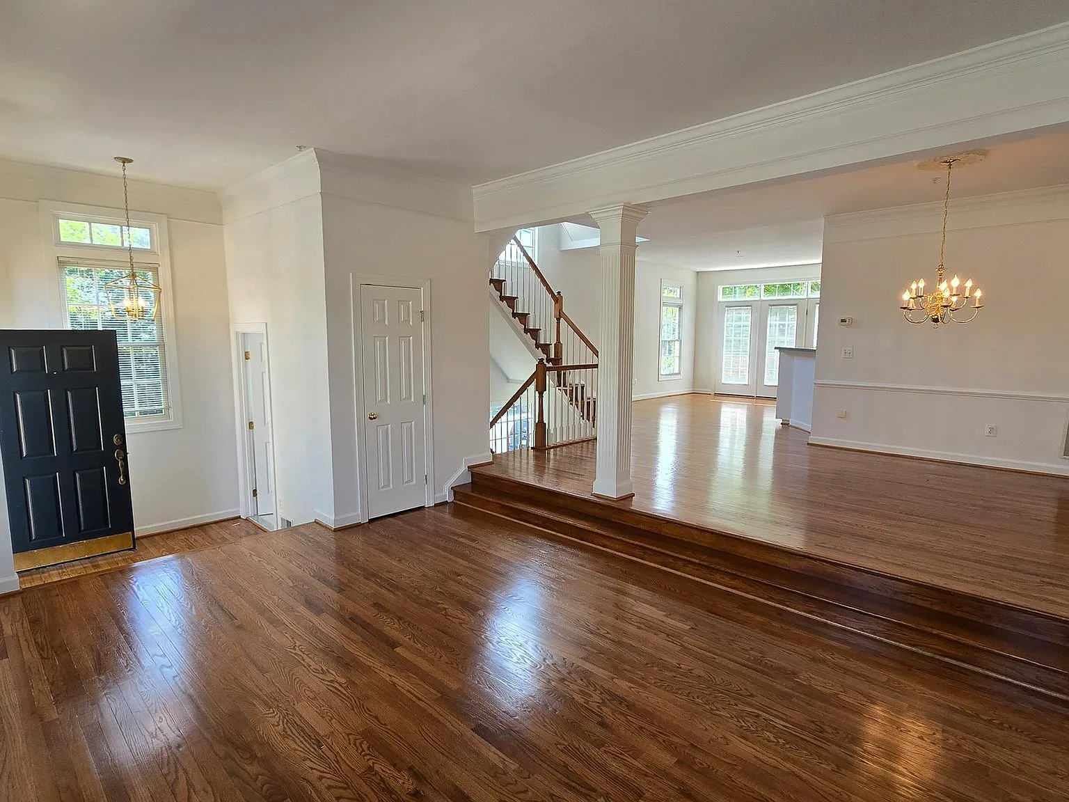 4 bed, 3.5 bath, 2268 sqft, $4,500 — Photo 3