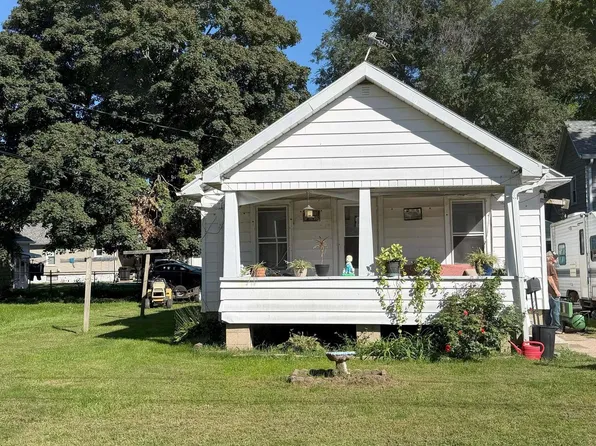 207 Franklin St, East Peoria, IL 61611