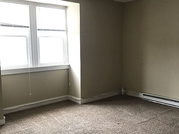 4th image of 214 Summit Ave #3