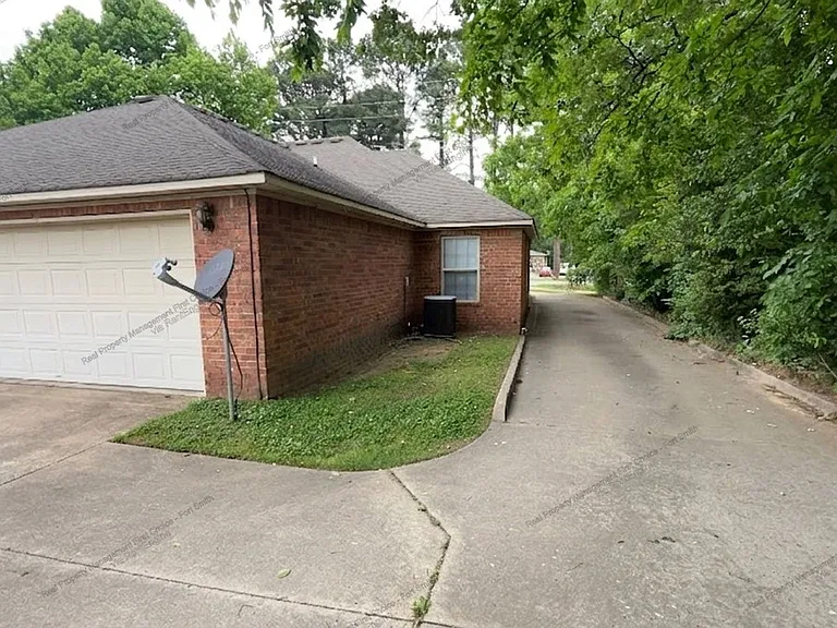 4806 Park Ave — Photo 4