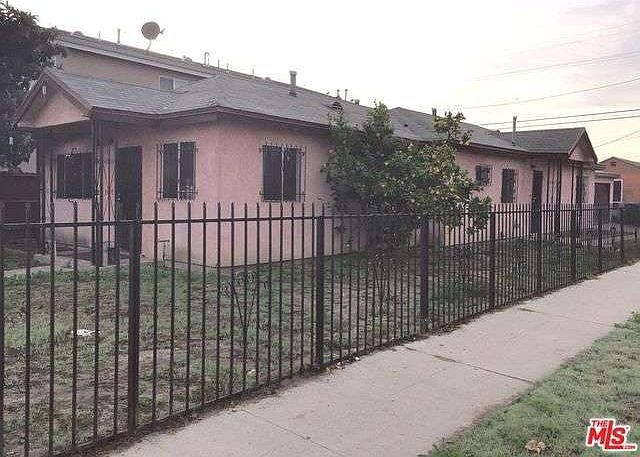 1st image of 702 E 109th Pl