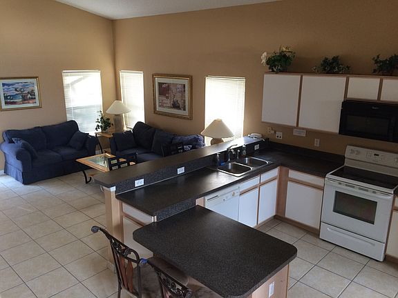 4th image of 710 Bloomingdale Dr