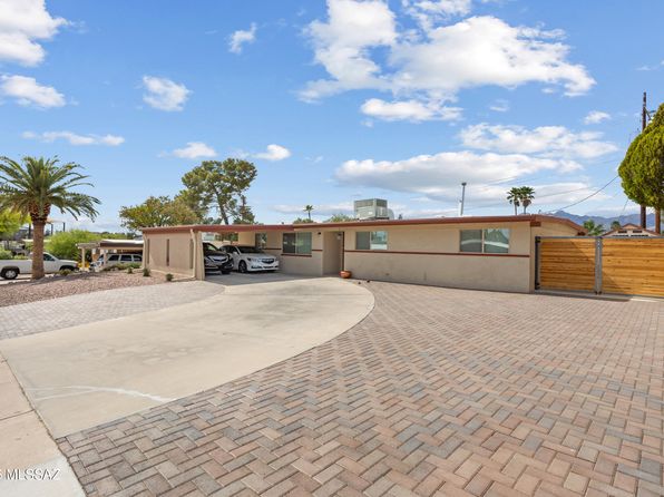 8425 E Hawthorne St, Tucson, AZ 85710