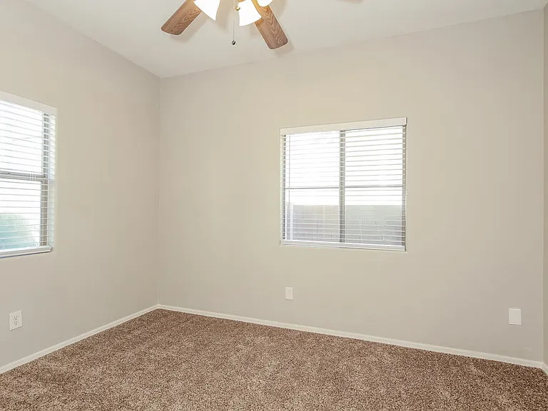 4665 E Olney Ave — Photo 4