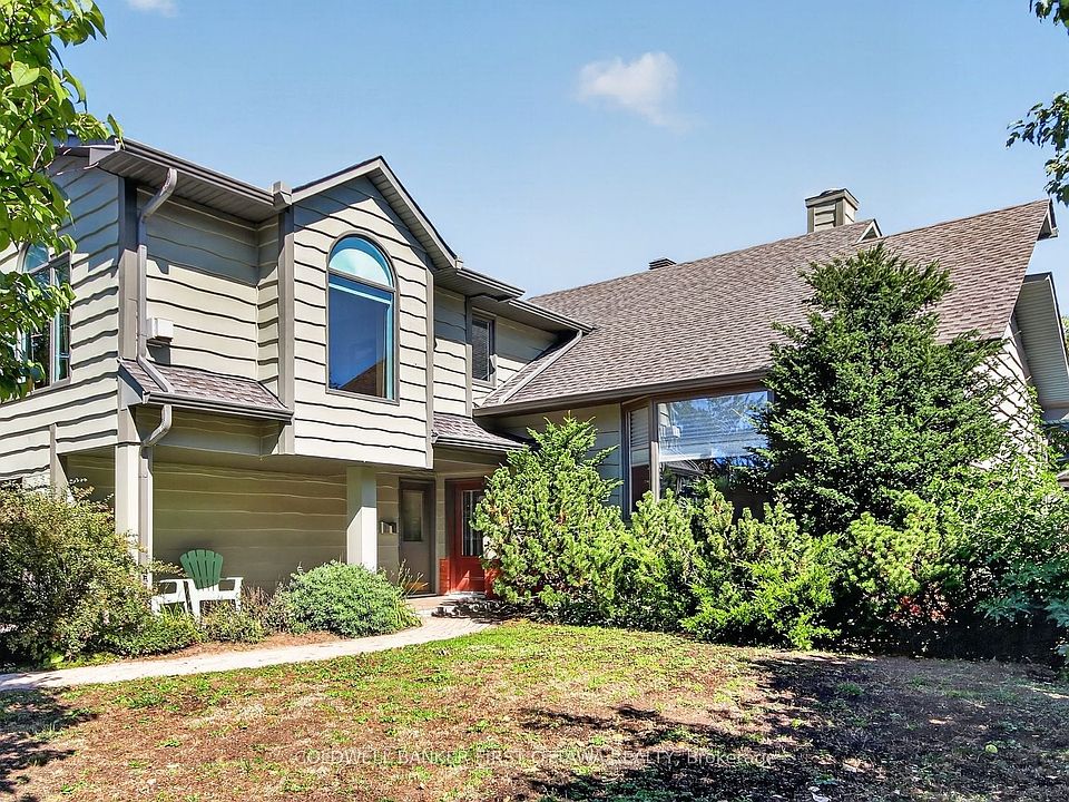 1st image of 9 Foxrun Ln