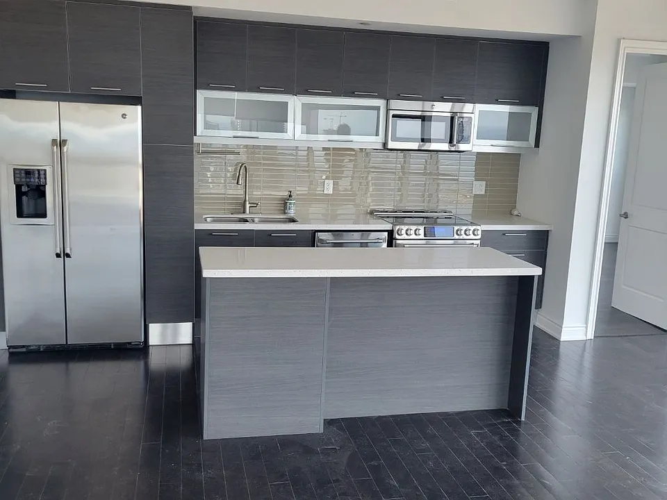 388 Yonge St #6307
