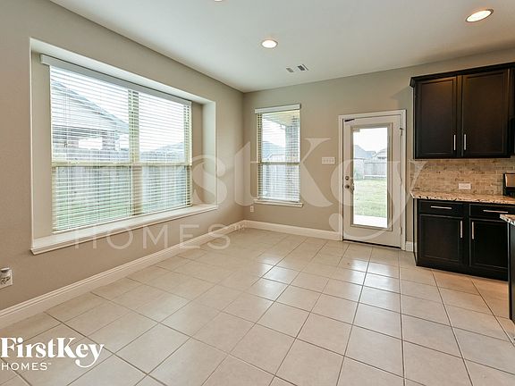 5th image of 31086 Timber Bend Ln