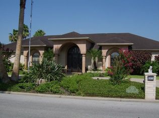 301 Palm Valley Dr E, Palm Valley, TX 78552