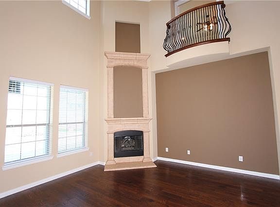 5th image of 10409 Camrose Ct