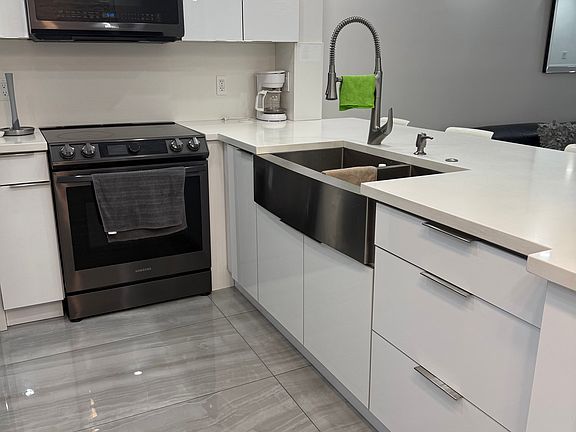 4th image of 5260 NW 11th St APT 201