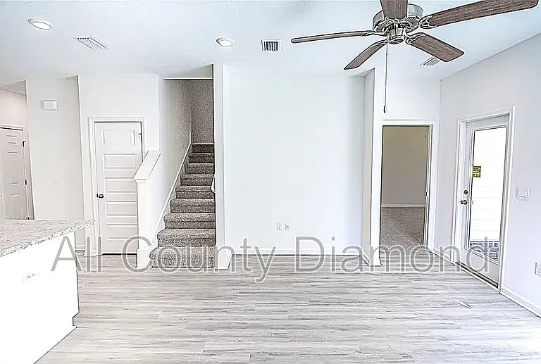 30 Sandywoods Ct — Photo 9