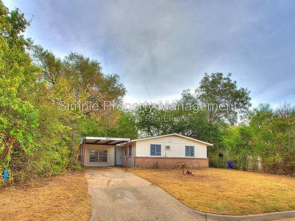 4012 Parkwoods Ln