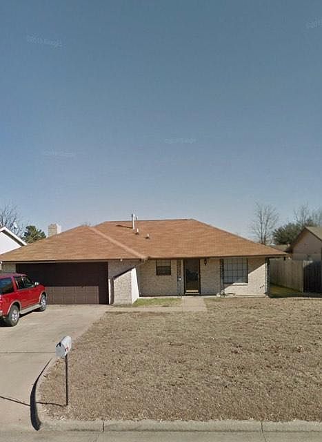 1st image of 1811 NW Keystone Dr