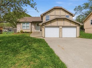 200 NE 109th St, Kansas City, MO 64155