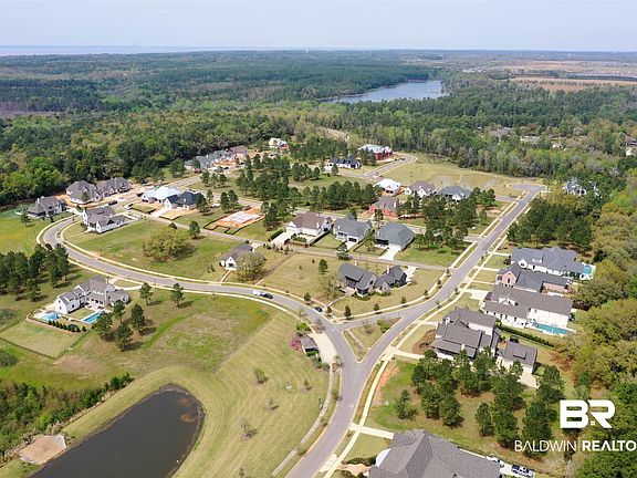 5th image of 221 Mount Pleasant Blvd
