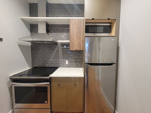 4th image of 34 Belvedere St #4F